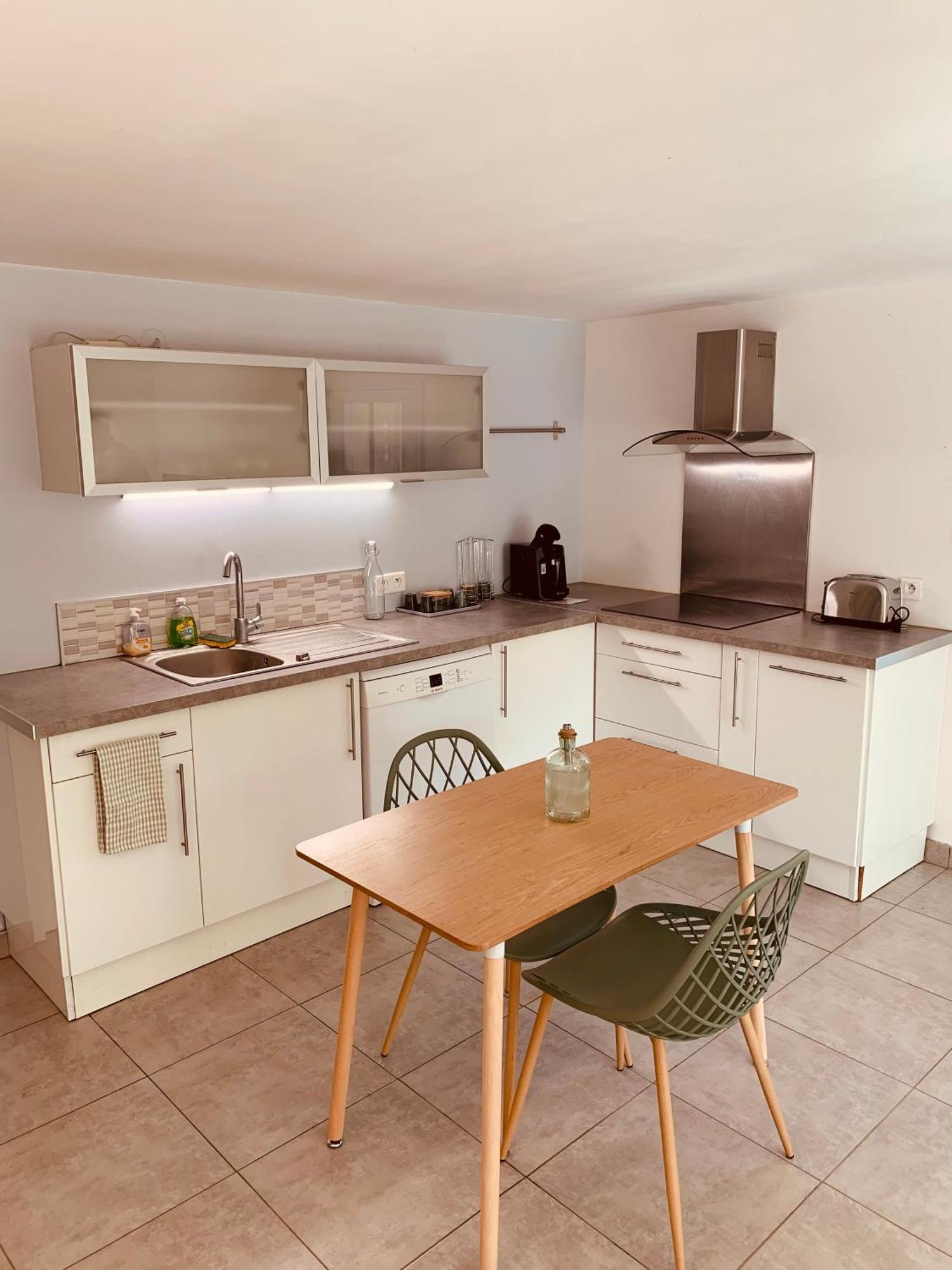 Appartement Independant Avec Jardin Et Acces Piscine 尼姆 外观 照片