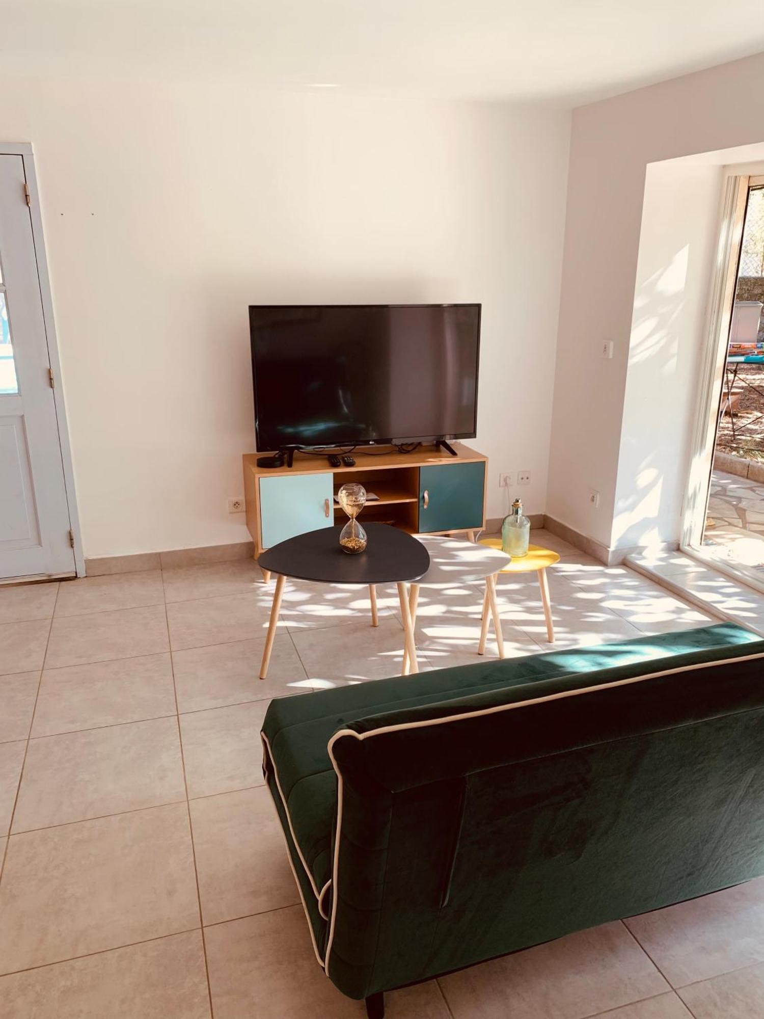 Appartement Independant Avec Jardin Et Acces Piscine 尼姆 外观 照片