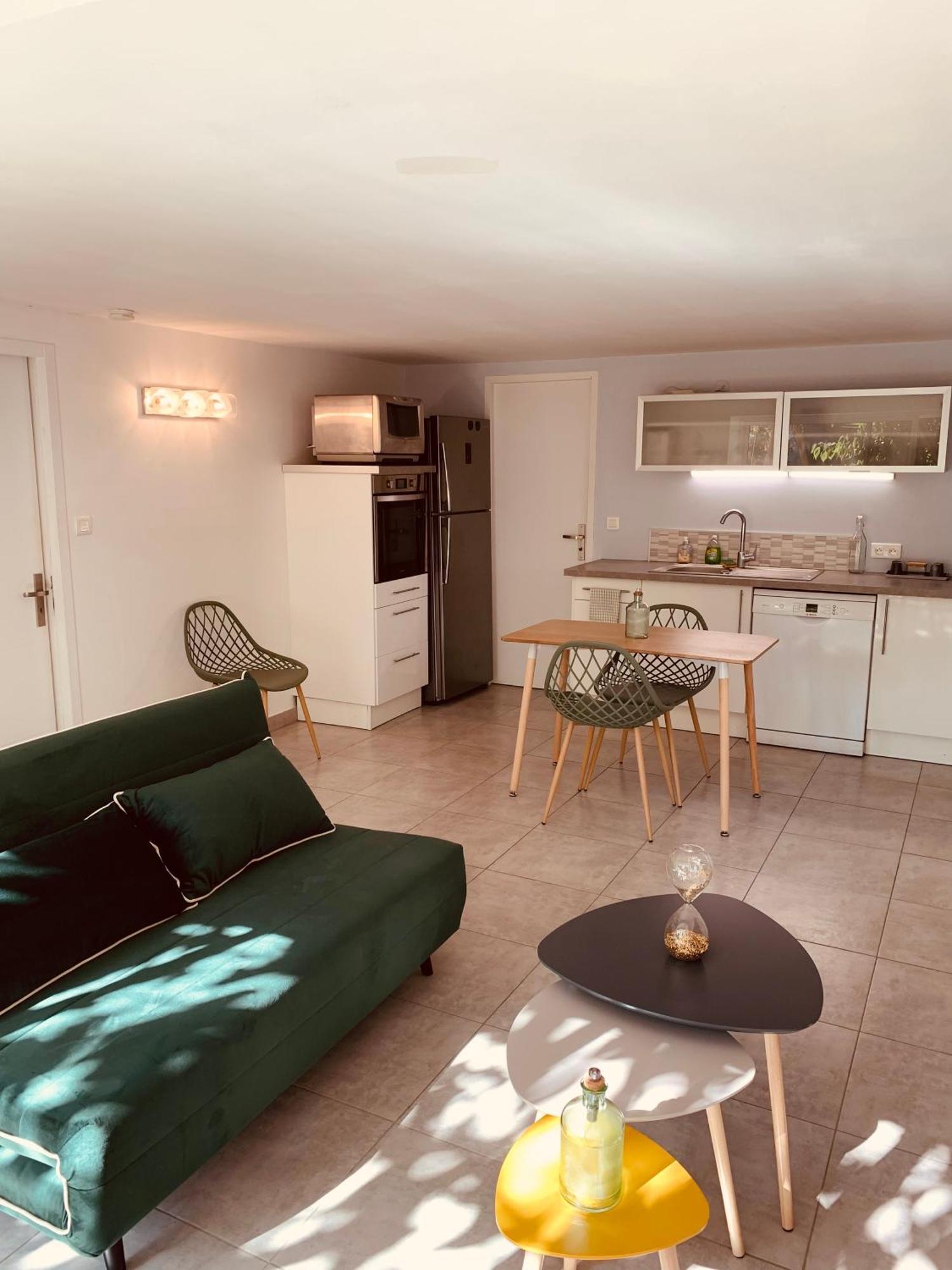 Appartement Independant Avec Jardin Et Acces Piscine 尼姆 外观 照片