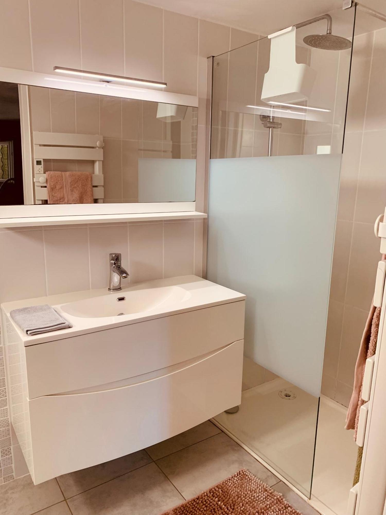 Appartement Independant Avec Jardin Et Acces Piscine 尼姆 外观 照片